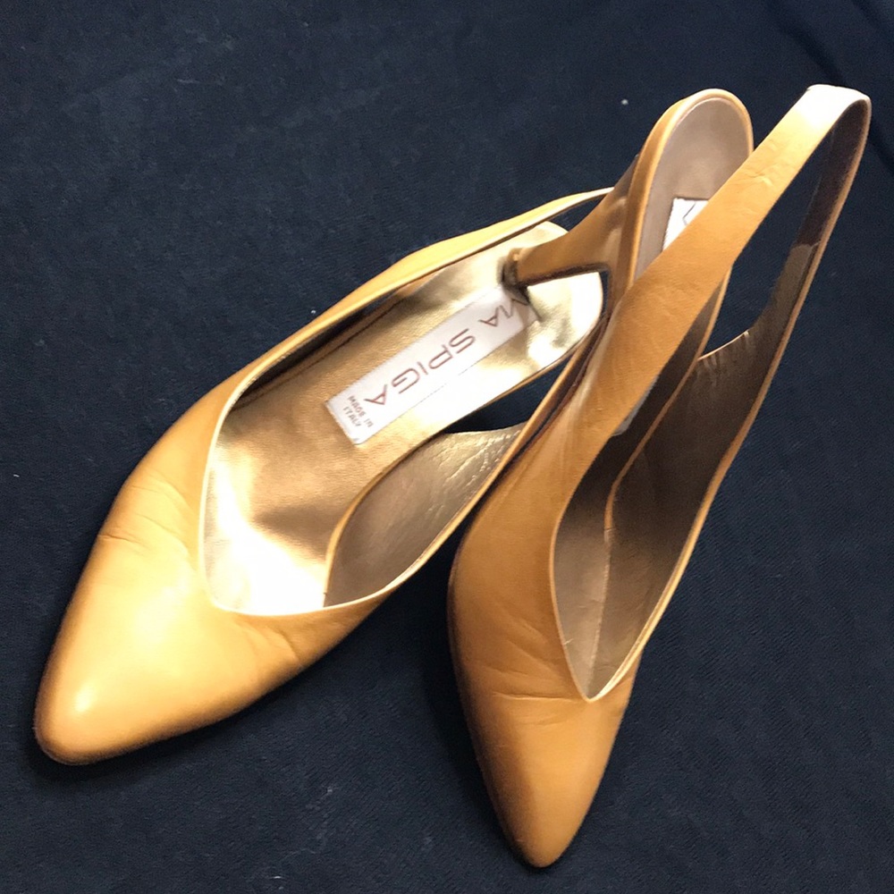 VIA SPIGA sling back mustard 3” heels size 5